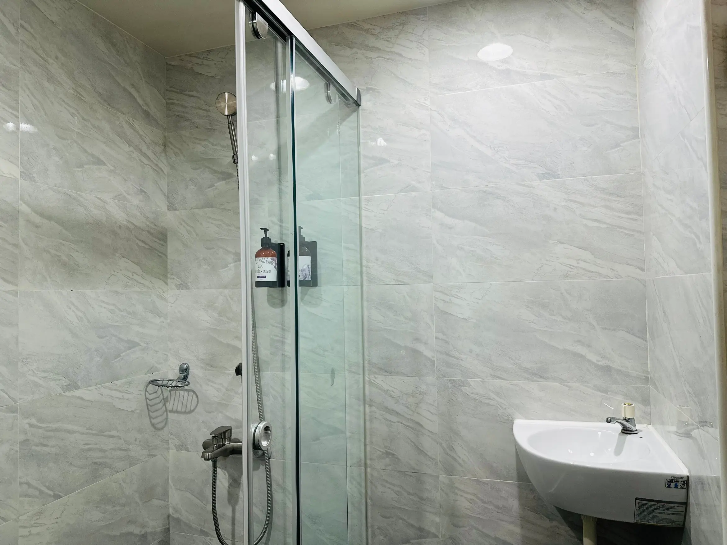 ＳＴ豪華六人房【三大床】